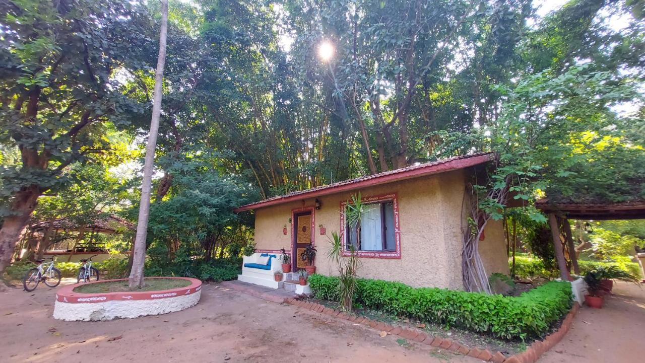Bandhavgarh Jungle Lodge Tala  Exterior photo