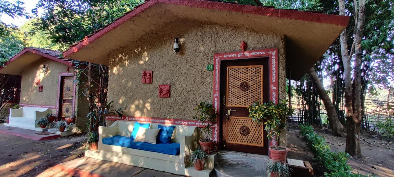 Bandhavgarh Jungle Lodge Tala  Exterior photo
