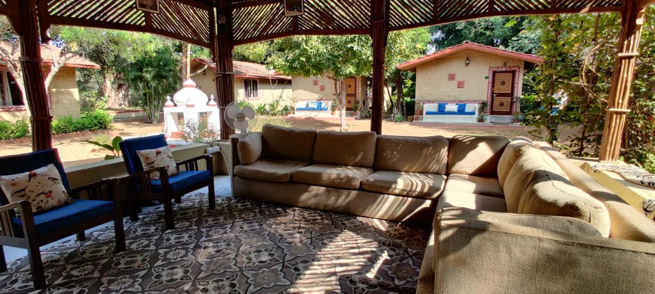 Bandhavgarh Jungle Lodge Tala  Exterior photo