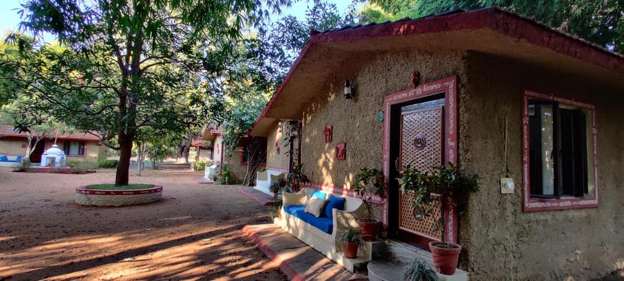 Bandhavgarh Jungle Lodge Tala  Exterior photo